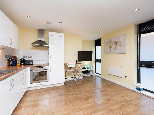 Studio for rent in Spitalfields, Whitechapel