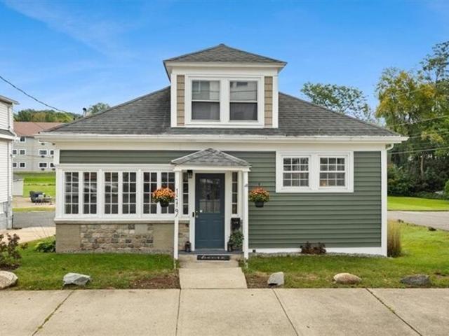 House for sale in Providence, Providence County