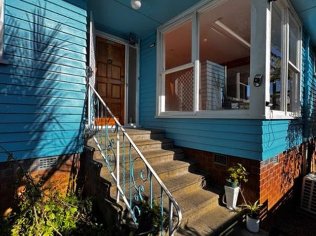 House for rent in Oratia, Oroua County