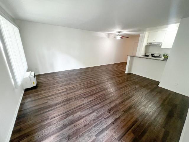 Apartment for rent in Canoga Park, California