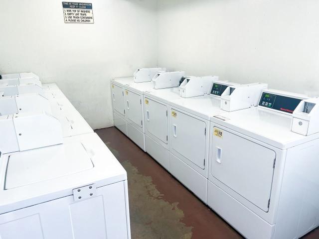 Apartment for rent in Canoga Park, California