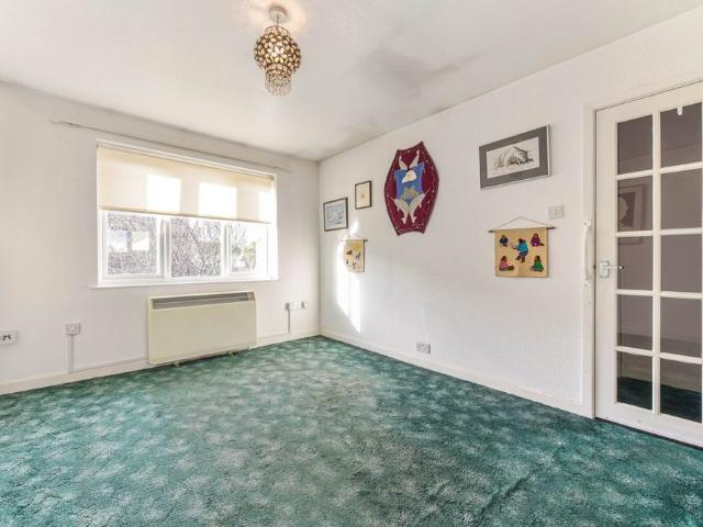 Apartment for rent in Littlecote, West Sussex