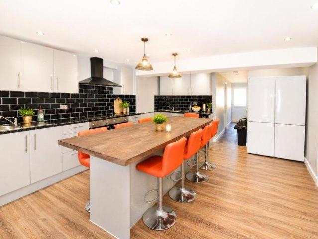 House for rent in Hales Place, The Bridge