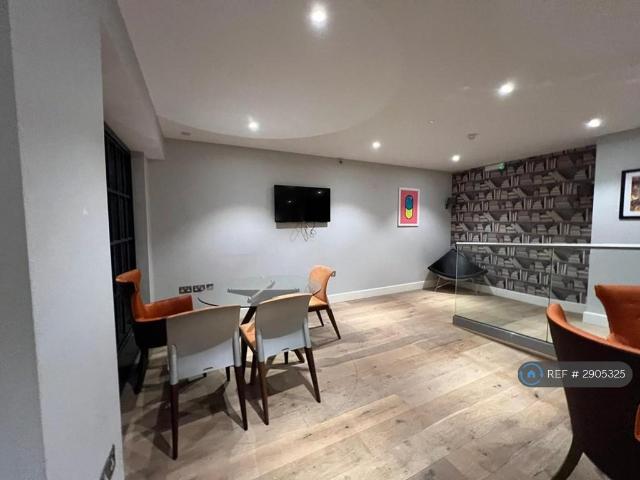 House for rent in London Borough of Croydon, Greater London