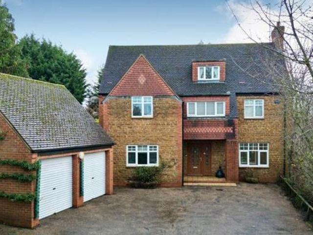 House for sale in Northampton, Northamptonshire