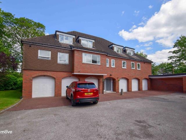 Apartment for rent in Fulshaw Park, Wilmslow