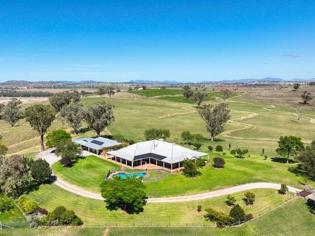 Cottage for sale in Loomberah, New South Wales