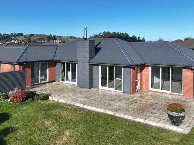 House for rent in Otakou