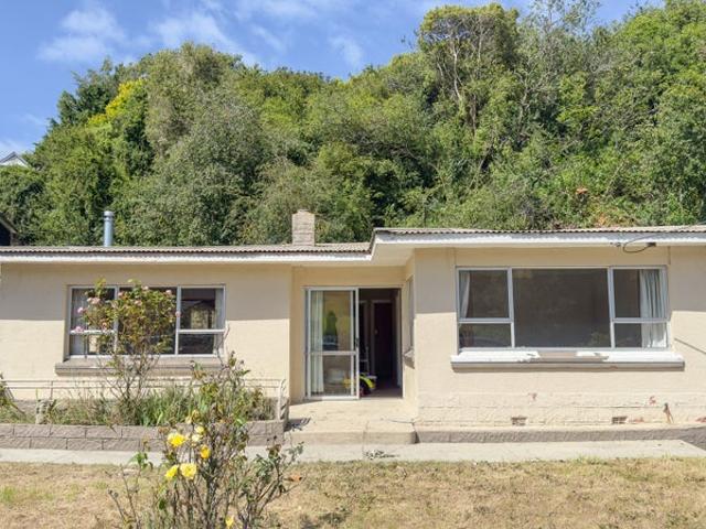 House for rent in Otakou