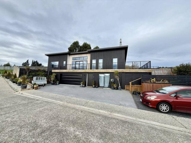 House for rent in Otakou
