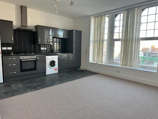 Apartment for rent in Seven Kings, Greater London