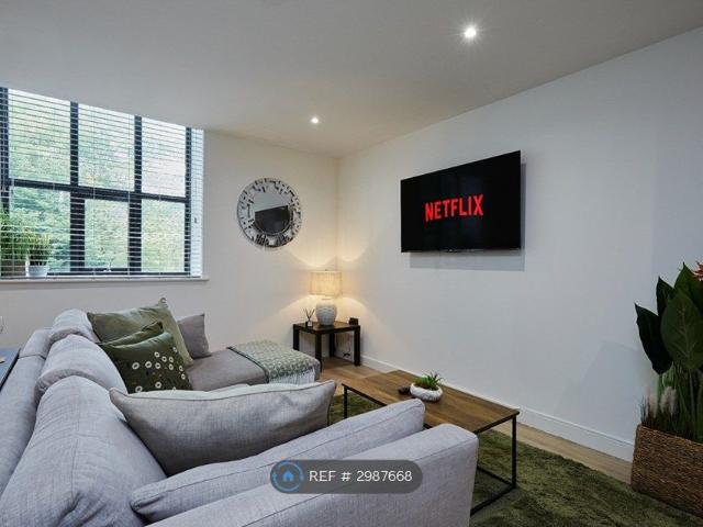 Apartment for rent in Hinchliffe Mill, West Yorkshire