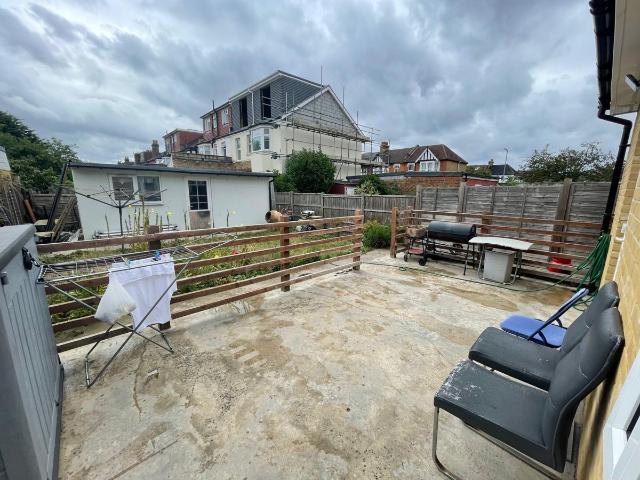 Room for rent in Seven Kings, Greater London