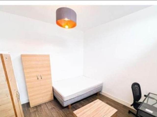 Room for rent in Chadwell Heath, Greater London