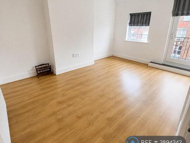 House for rent in Northwood, Greater London
