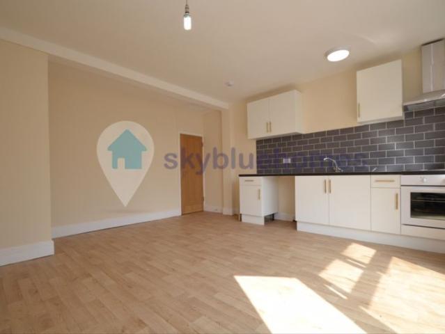 Apartment for rent in Spinney Hills, Old Wharf