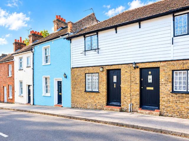 House for rent in London Borough of Harrow, Greater London