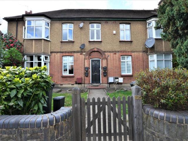 Apartment for rent in Winchmore Hill, Edmonton