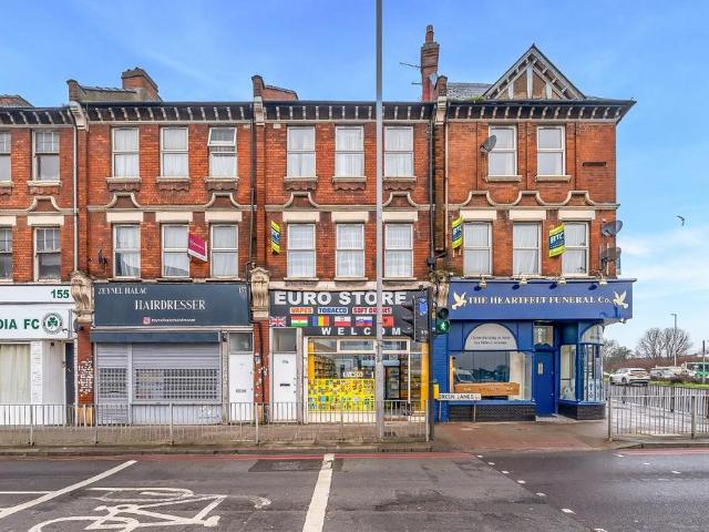 Apartment for rent in Palmers Green, Greater London