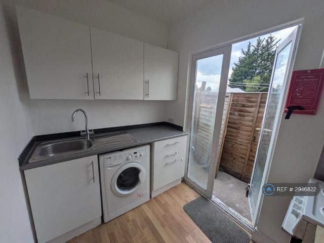 House for rent in Palmers Green, Greater London