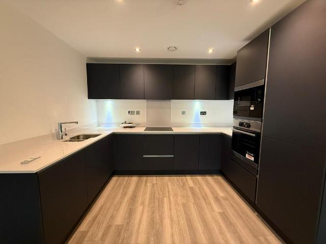 Apartment for rent in Winchmore Hill, Edmonton