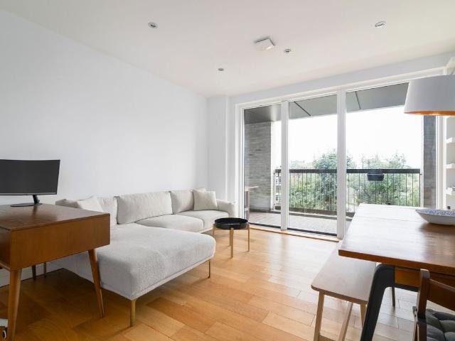 Apartment for rent in Brownswood Park, Stoke Newington