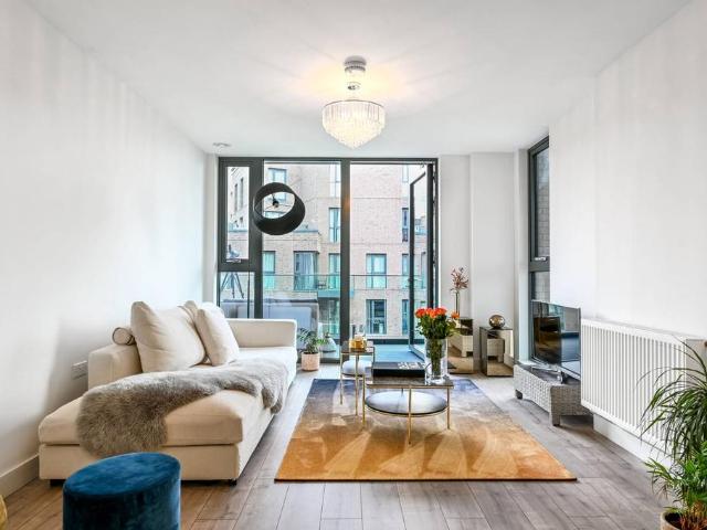Apartment for rent in Manor House, Greater London
