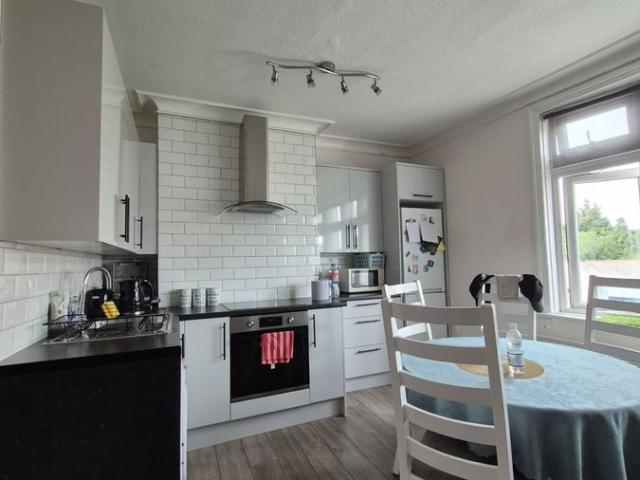 Apartment for rent in Winchmore Hill, Edmonton