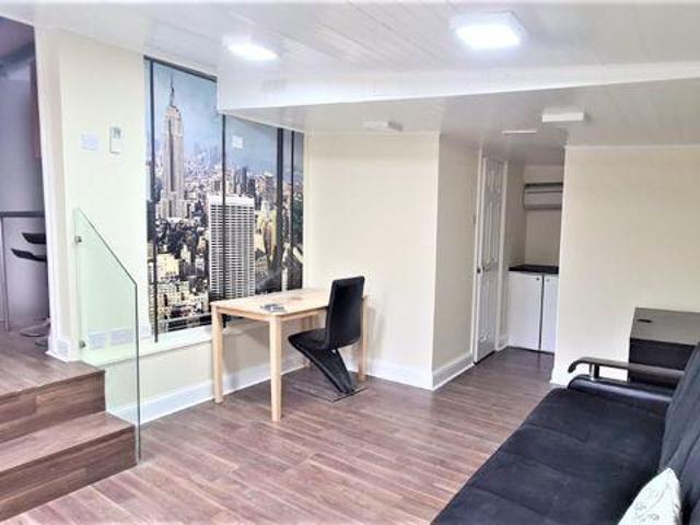 House for rent in Palmers Green, Greater London