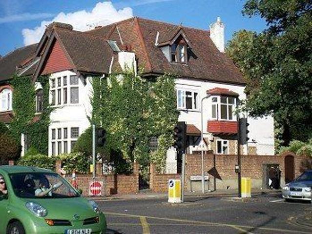 Studio for rent in Palmers Green, Greater London