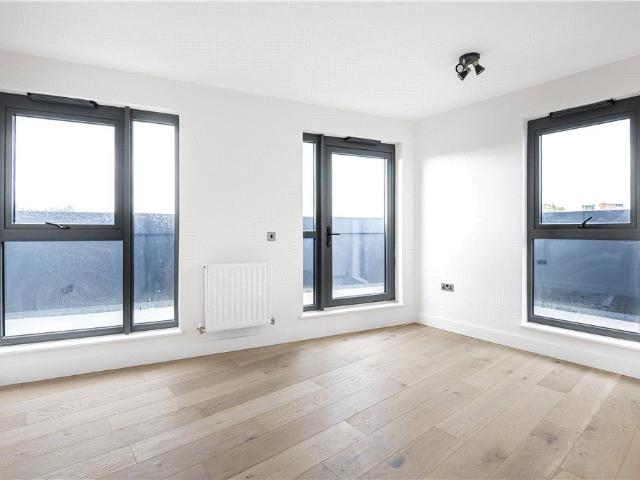 Apartment for rent in Brownswood Park, Stoke Newington