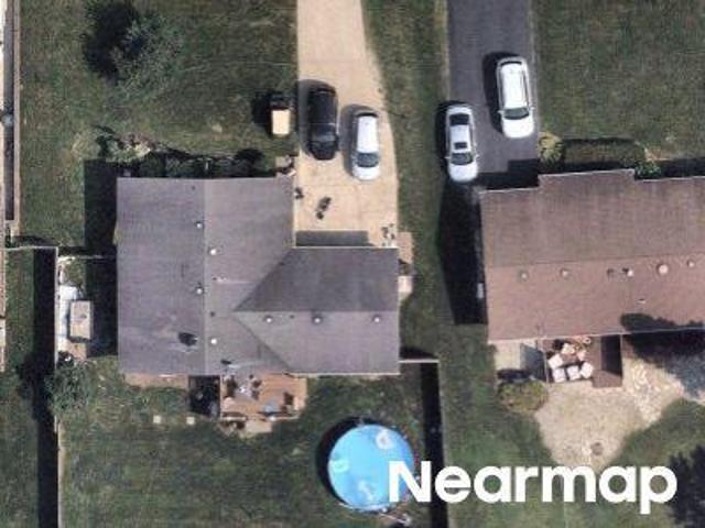 House for sale in Mchenry, Illinois