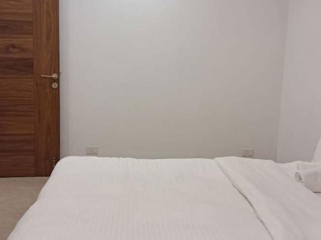 Property for rent in Deri