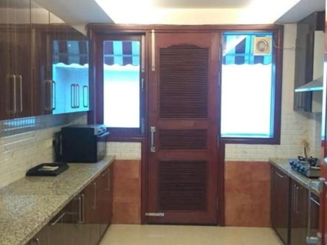 Property for rent in Deri