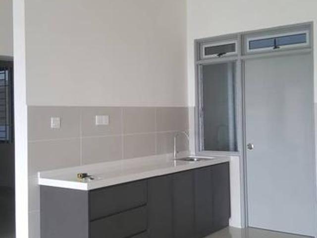 Condominium for sale in Seri Kembangan, Majlis Bandaraya Subang Jaya