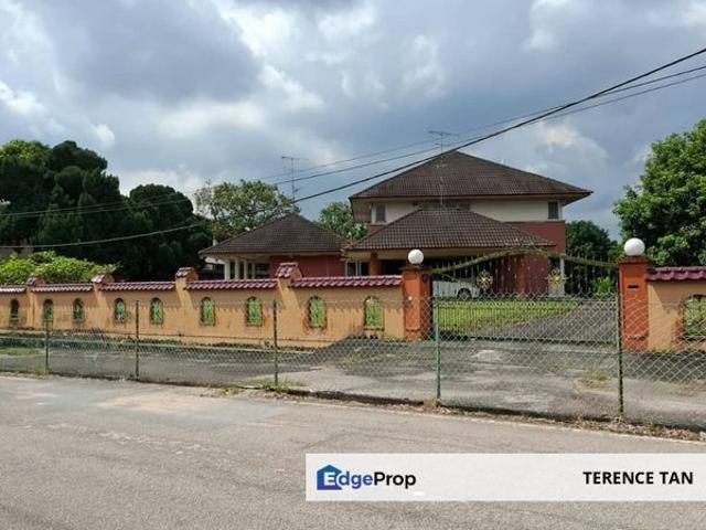 House for sale in Taman Bukit Tiram, Ulu Tiram