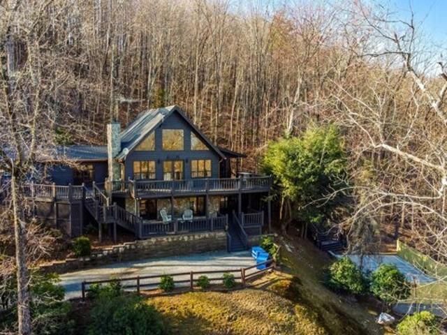 House for sale in Blue Ridge