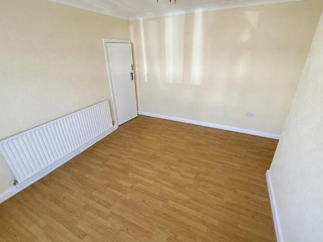 House for rent in Dixons Green, West Midlands