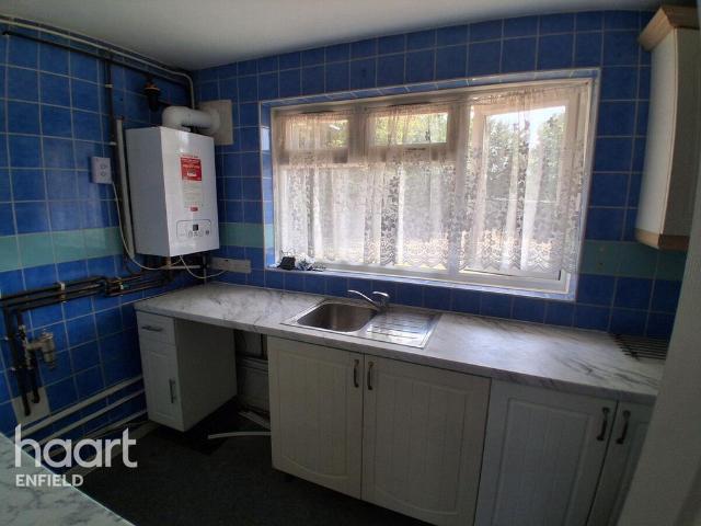Apartment for rent in Cockfosters, Greater London