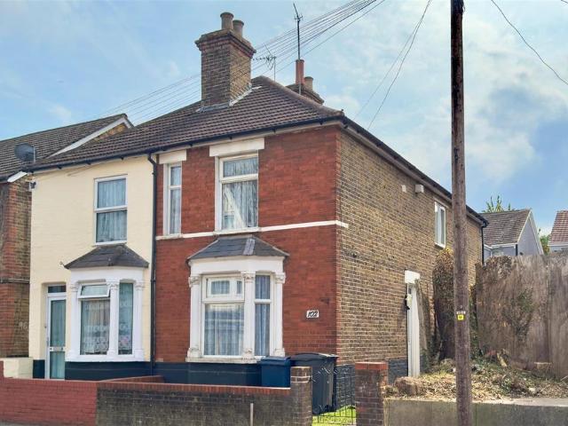 House for rent in Castlefield, Cressex