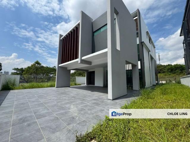 House for sale in Sendayan Village, Negeri Sembilan