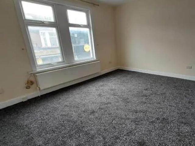 Apartment for rent in Upton, Greater London