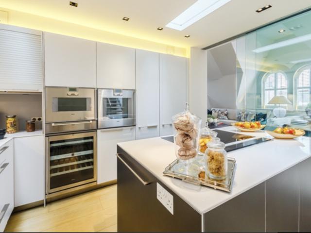 Apartment for rent in Mayfair, Greater London