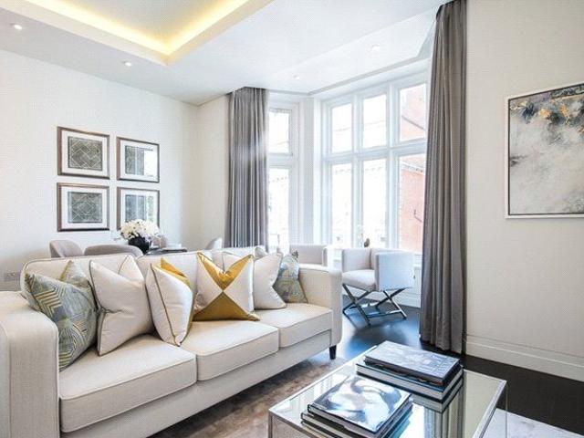 Apartment for rent in Mayfair, Greater London