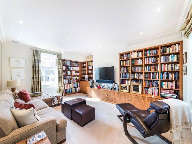 House for rent in Mayfair, Greater London