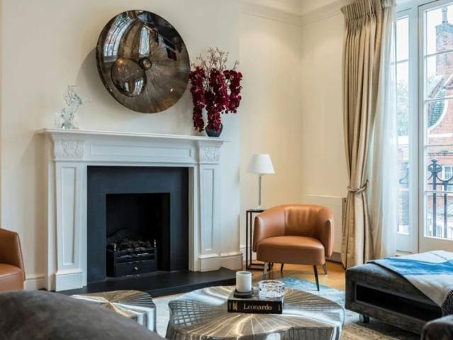 Apartment for rent in Mayfair, Greater London