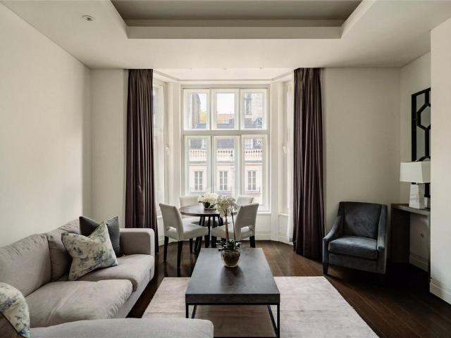 Apartment for rent in Mayfair, Greater London
