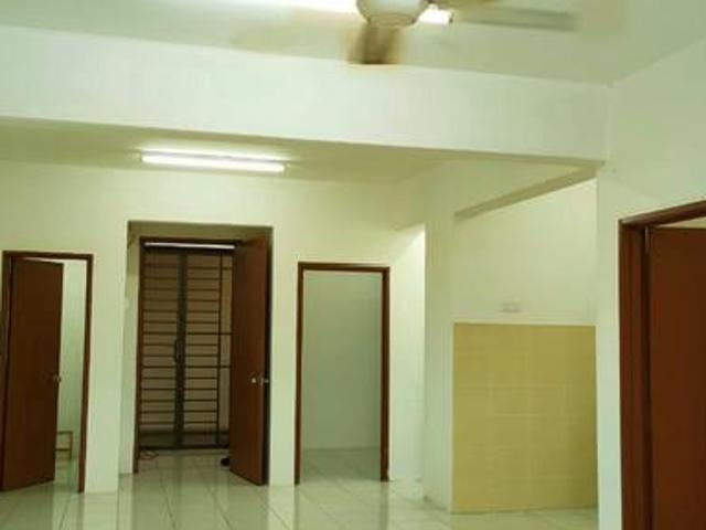 Apartment for sale in Kajang, Langat