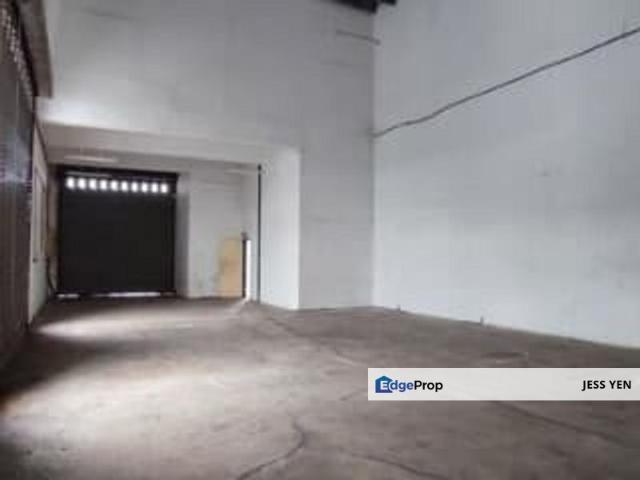 Warehouse for rent in Sendayan Village, Negeri Sembilan