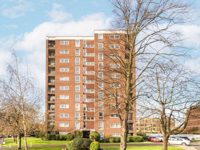 Apartment for rent in London Borough of Ealing, Park Royal